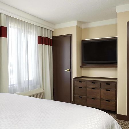 Four Points By Sheraton Kitchener-Ватерлоо Экстерьер фото