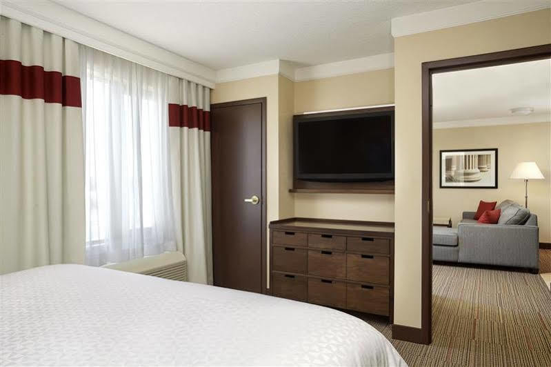 Four Points By Sheraton Kitchener-Ватерлоо Экстерьер фото