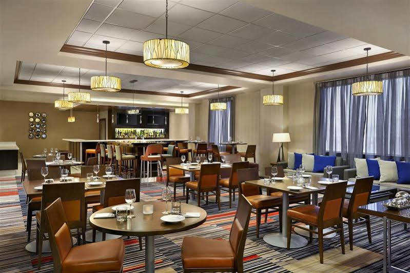 Four Points By Sheraton Kitchener-Ватерлоо Экстерьер фото