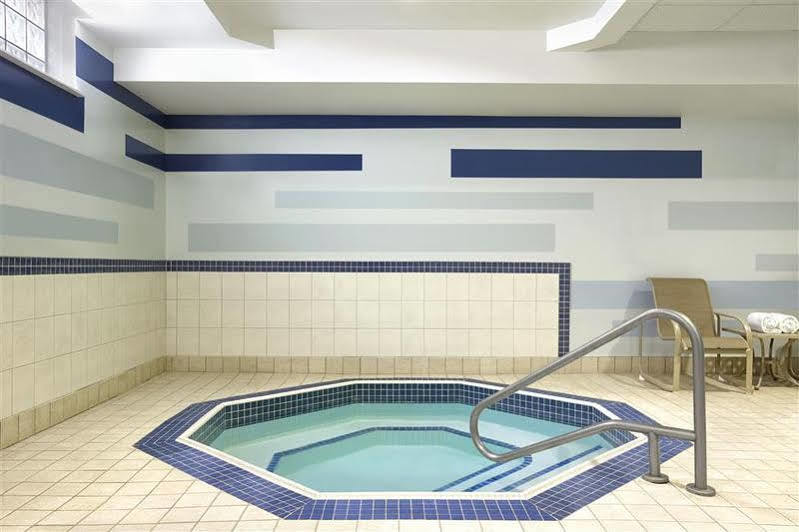 Four Points By Sheraton Kitchener-Ватерлоо Экстерьер фото
